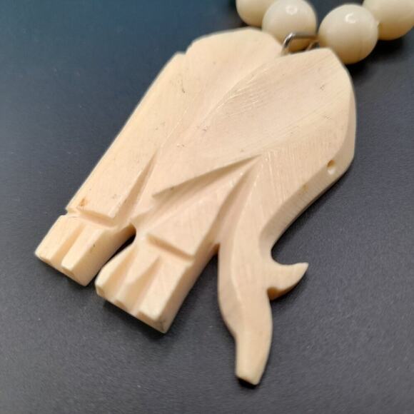 Vintage Carved Elephant Necklace, Carved Long Beads, Acrylic Round Beads - Picture 5 of 12